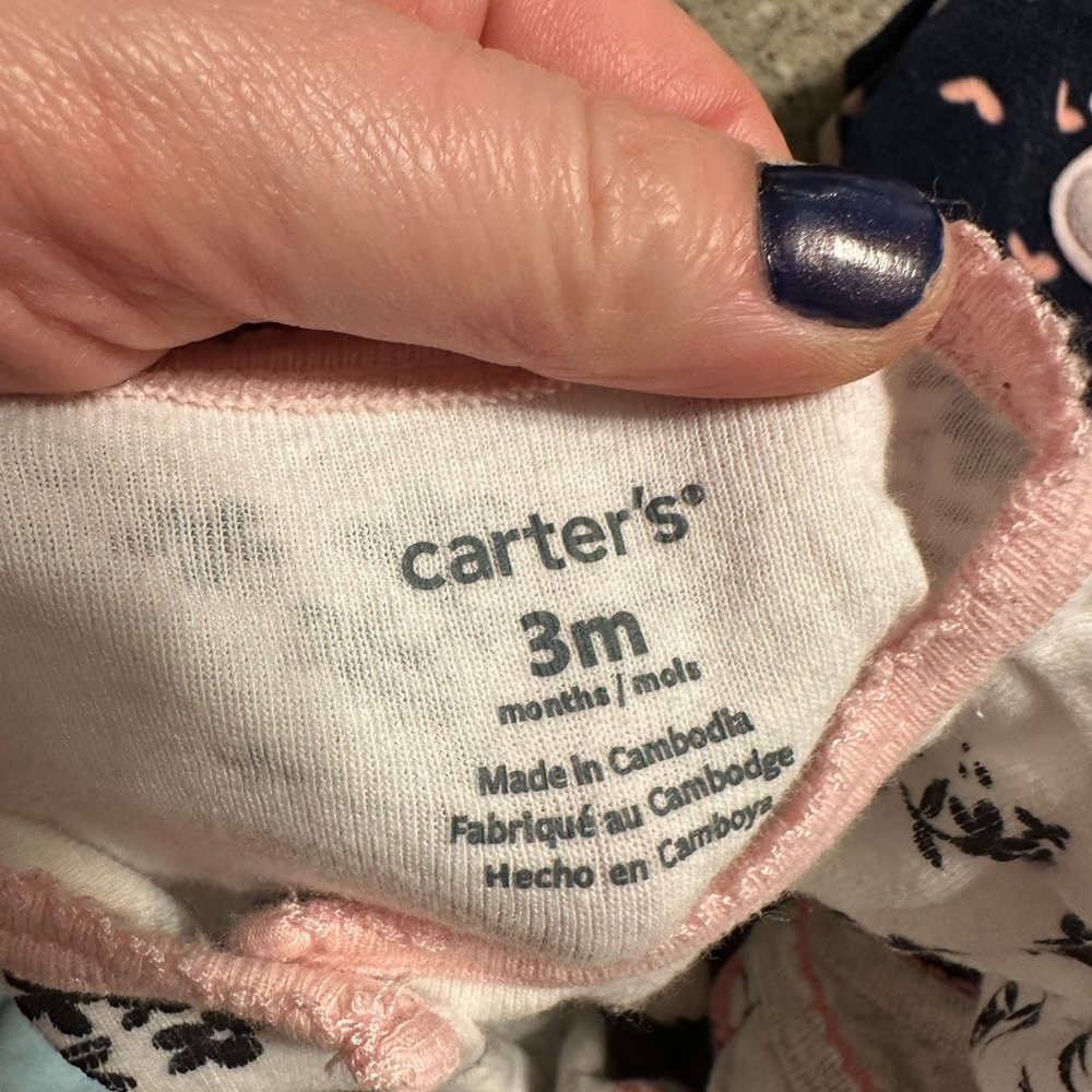 Four size 3 month footed sleepers, one 0-6 month nightgown and 0-3 month swaddle - Picture 8 of 8